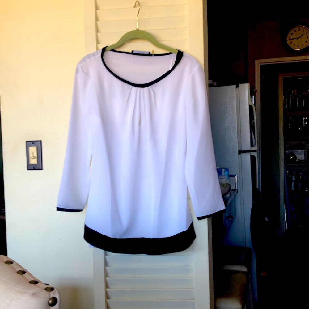 Tahari blouse